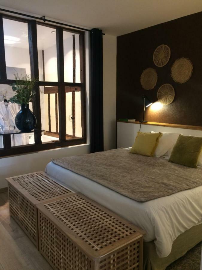 La Suite 48 شالو أو شُمْبانيِ المظهر الخارجي الصورة